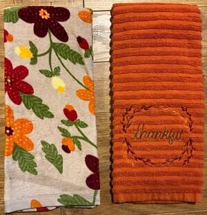 2 Kitchen Fall Dish Hand Tea Towels Orange THANKFUL Tan Fall Colors FLORAL